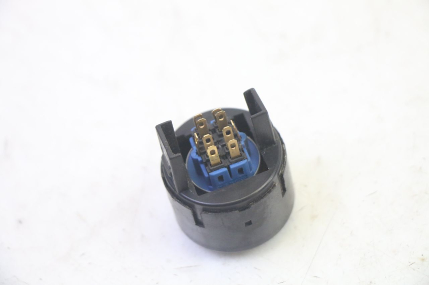 photo de INTERRUPTOR DE LUZES DE EMERGÊNCIA ADIVA AD3 300 (2014 - 2020) - Outro ângulo de visão