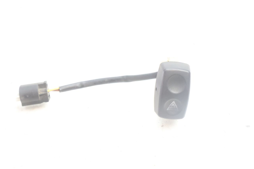 photo de INTERRUPTOR DE LUZES DE EMERGÊNCIA BMW C1 125 (2000 - 2003) - Vista principal