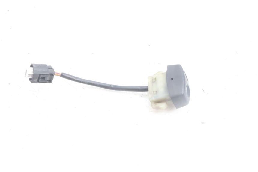 photo de INTERRUPTOR DE LUZES DE EMERGÊNCIA BMW C1 125 (2000 - 2003) - Zoom do estado de desgaste