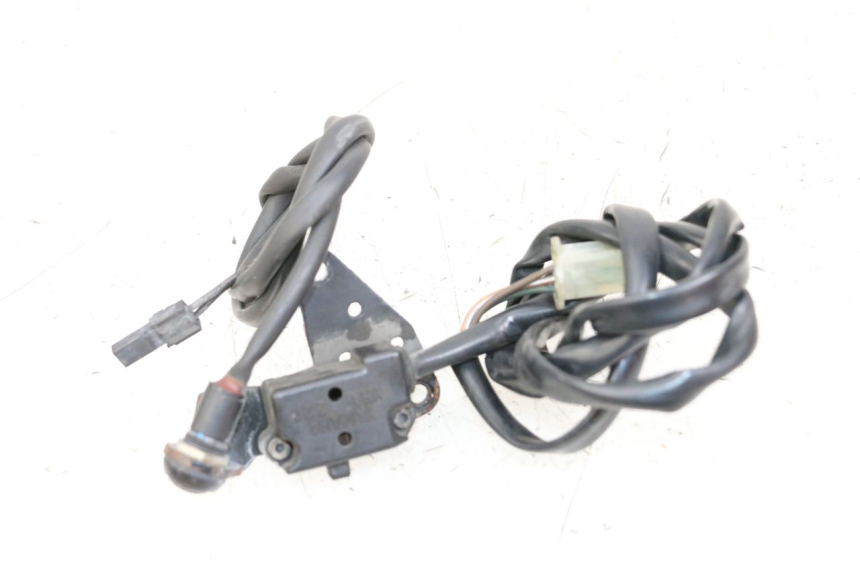 photo de COMUTADOR DE LUZES DE EMERGÊNCIA YAMAHA FJR ABS 1300 (2006 - 2012) - Outro ângulo de visão