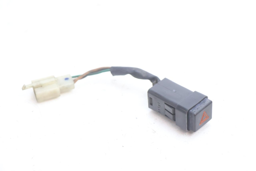 photo de INTERRUPTOR DE LUZES DE EMERGÊNCIA YAMAHA FJR 1300 (2001 - 2005) - Vista principal
