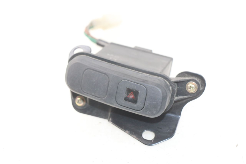 photo de COMUTADOR DE LUZES DE EMERGÊNCIA SYM GTS EFI ABS 125 (2012 - 2016) - Vista principal