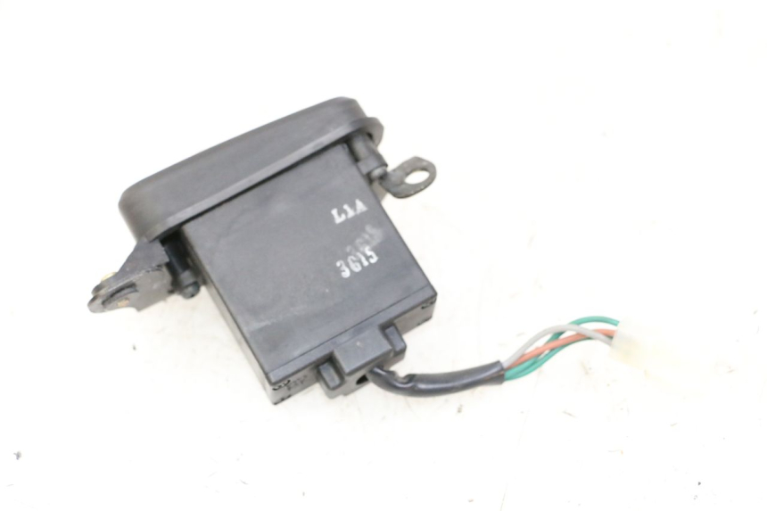 photo de COMUTADOR DE LUZES DE EMERGÊNCIA SYM JOYMAX 125 (2010 - 2017) - Ampliação técnica