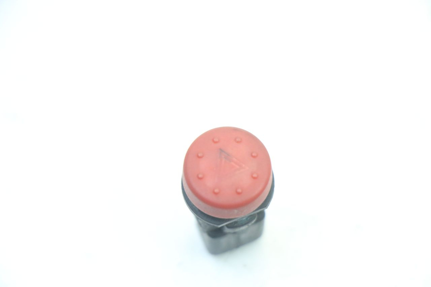 photo de COMUTADOR DE LUZES DE EMERGÊNCIA PIAGGIO MP3 LT 400 (2007 - 2012) - Detalhe da peça