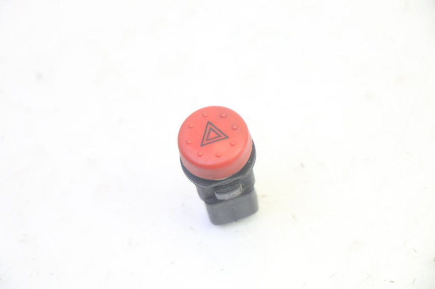 photo de COMUTADOR DE LUZES DE EMERGÊNCIA PIAGGIO MP3 LT 400 (2007 - 2012) - Vista principal