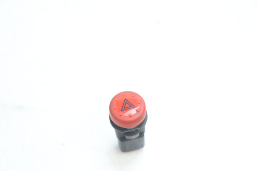 photo de INTERRUPTOR DE LUZES DE EMERGÊNCIA PIAGGIO MP3 LT 300 (2010 - 2016) - Vista principal
