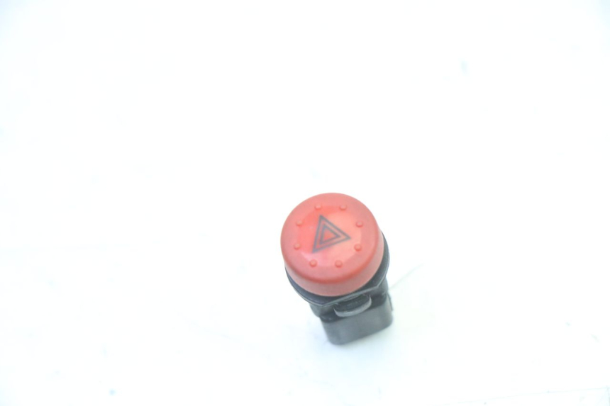 photo de COMUTADOR DE LUZES DE EMERGÊNCIA PIAGGIO MP3 RL 250 (2006 - 2010) - Vista principal