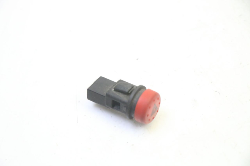 photo de INTERRUPTOR DE LUZES DE EMERGÊNCIA PIAGGIO MP3 125 (2006 - 2014) - Detalhe da peça