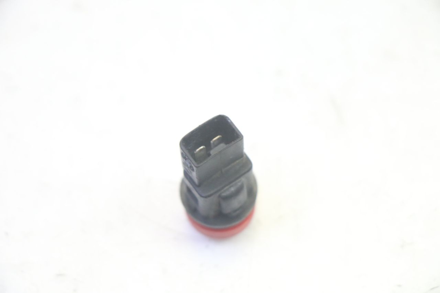 photo de COMUTADOR DE LUZES DE EMERGÊNCIA PIAGGIO MP3 RL 250 (2006 - 2010) - Outro ângulo de visão