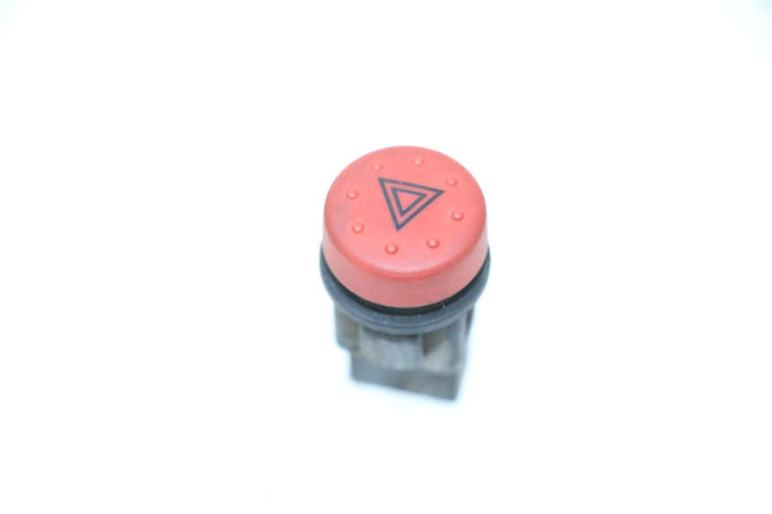 photo de COMUTADOR DE LUZES DE EMERGÊNCIA PIAGGIO MP3 RL 250 (2006 - 2010) - Vista principal