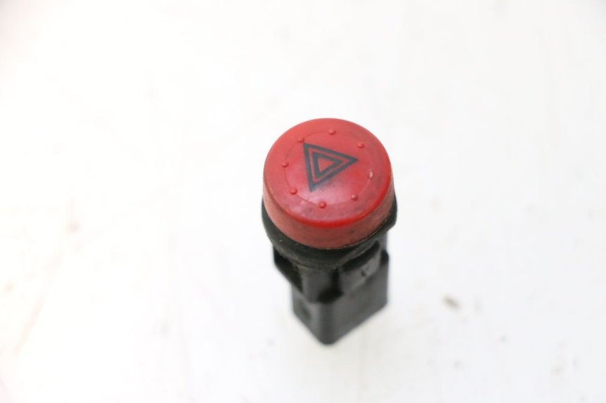 photo de INTERRUPTOR DE LUZES DE EMERGÊNCIA PIAGGIO MP3 500 (2011 - 2015) - Vista principal