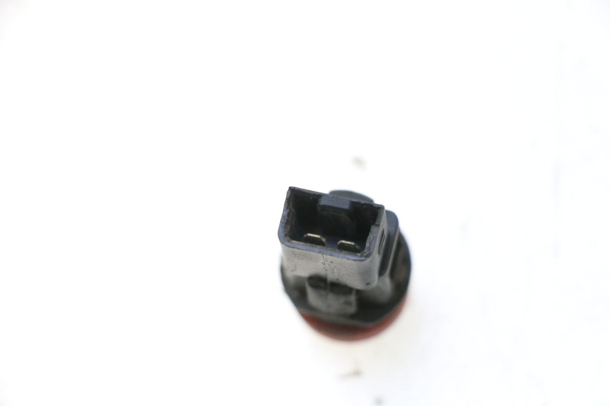 photo de INTERRUPTOR DE LUZES DE EMERGÊNCIA PIAGGIO MP3 500 (2011 - 2015) - Detalhe da peça
