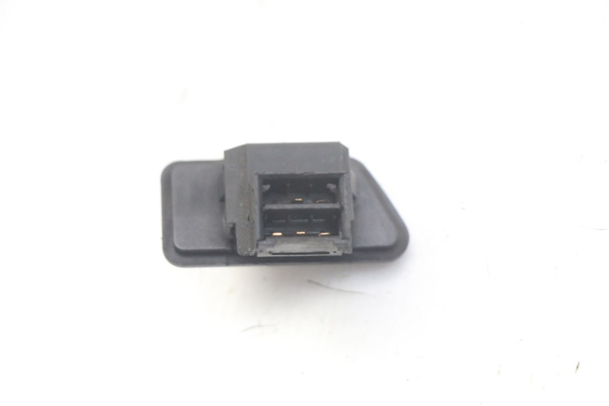 photo de INTERRUPTOR DE LUZES DE EMERGÊNCIA MBK SKYCRUISER 125 (2006 - 2009) - Detalhe da peça