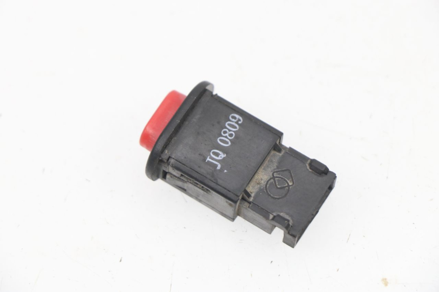 photo de COMUTADOR DE LUZES DE EMERGÊNCIA PEUGEOT SUM UP 125 (2008 - 2013) - Zoom do estado de desgaste