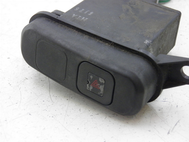 photo de COMUTADOR DE LUZES DE EMERGÊNCIA SYM GTS 125 (2005 - 2008) - Ampliação técnica