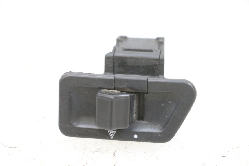 photo de COMUTADOR DE LUZES DE EMERGÊNCIA YAMAHA XMAX X-MAX 125 (2006 - 2009) - Vista principal
