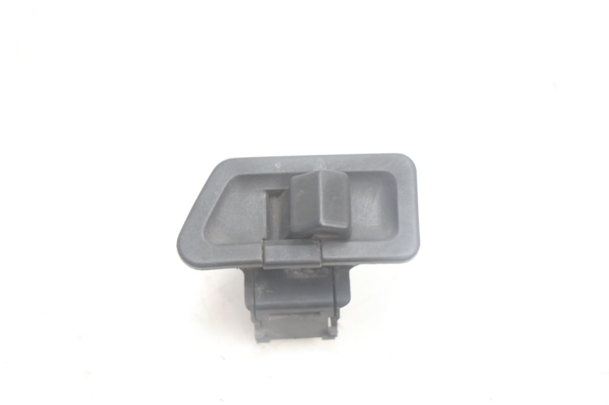 photo de COMUTADOR DE LUZES DE EMERGÊNCIA YAMAHA XMAX X-MAX 125 (2006 - 2009) - Vista principal