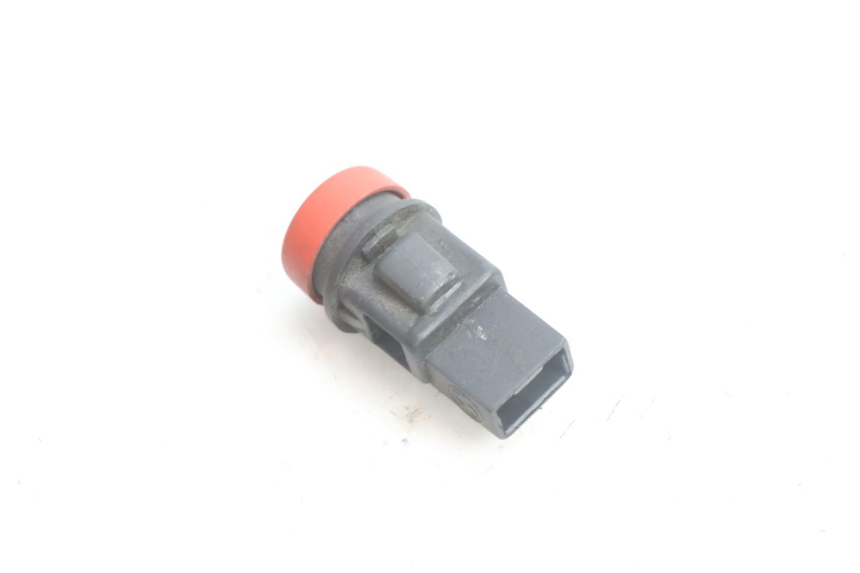 photo de INTERRUPTOR DE LUZES DE EMERGÊNCIA PIAGGIO X9 AMALFI 180 (2000 - 2003) - Detalhe da peça