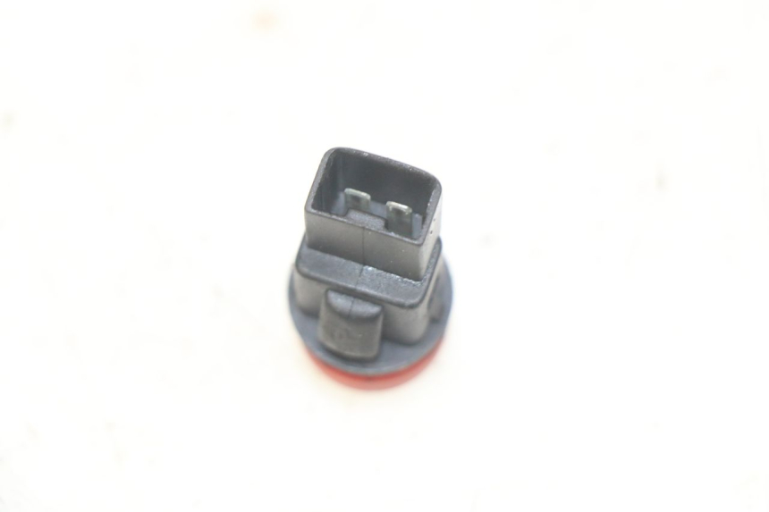 photo de COMUTADOR DE LUZES DE EMERGÊNCIA PIAGGIO X9 EVOLUTION 125 (2003 - 2007) - Detalhe da peça