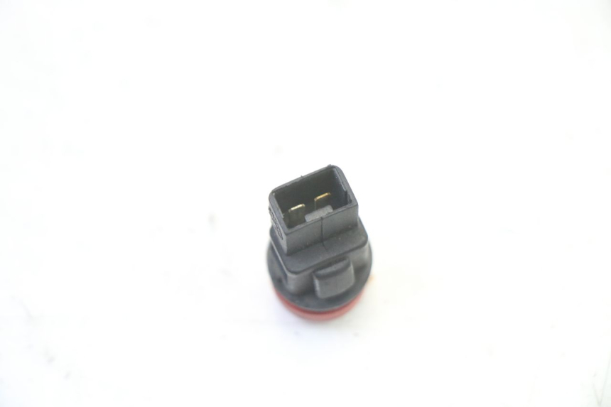 photo de COMUTADOR DE LUZES DE EMERGÊNCIA PIAGGIO X9 EVOLUTION 125 (2003 - 2007) - Outro ângulo de visão