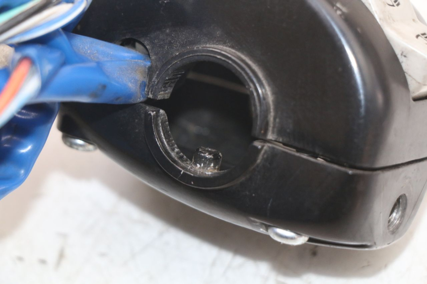 photo de COMANDO ESQUERDO KYMCO AGILITY 4T 50 (2018 - 2022) - Pontos de fixação