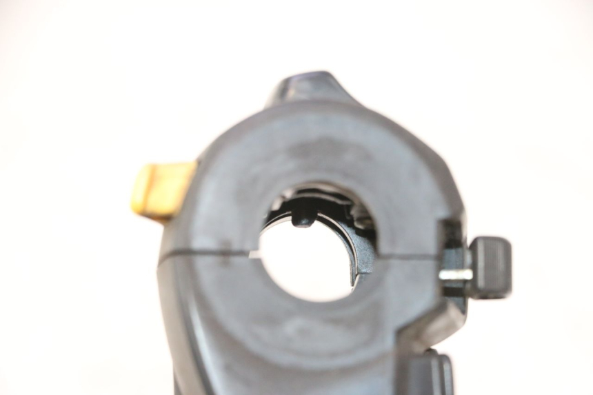 photo de COMANDO ESQUERDO SUZUKI BURGMAN 125 (2007 - 2014) - Detalhe da peça