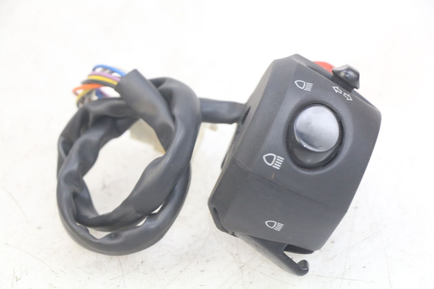 photo de COMANDO ESQUERDO PEUGEOT CITYSTAR AIR 125 (2014 - 2017) - Ampliação técnica