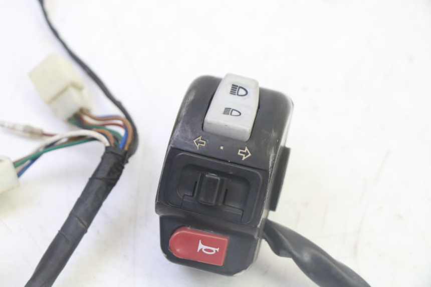 photo de COMANDO ESQUERDO SYM CROX 4T 50 (2016 - 2023) - Detalhe da peça
