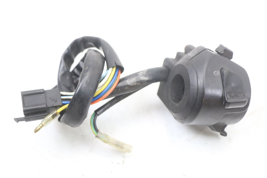 photo de COMANDO ESQUERDO KYMCO DINK 4T 50 (2007 - 2018) - Zoom do estado de desgaste