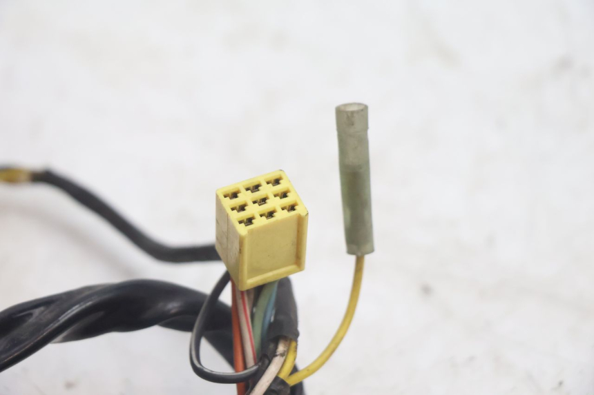 photo de COMUTADOR ESQUERDO SUZUKI DR S 600 (1985 - 1989) - Pontos de fixação