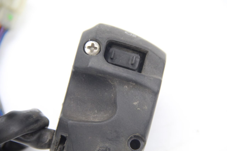 photo de COMANDO ESQUERDO PEUGEOT ELYSTAR 125 (2002 - 2007) - Zoom do estado de desgaste
