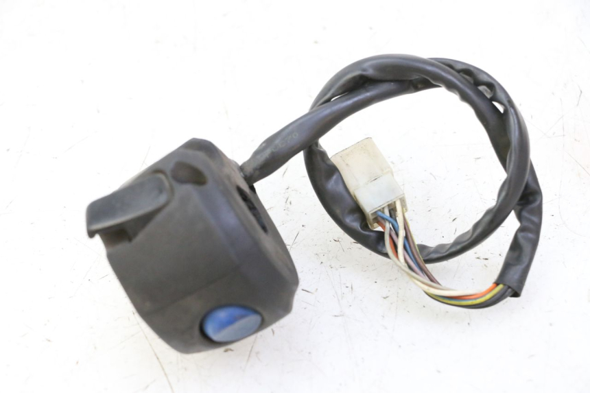 photo de COMANDO ESQUERDO PEUGEOT ELYSTAR 50 (2002 - 2014) - Detalhe da peça