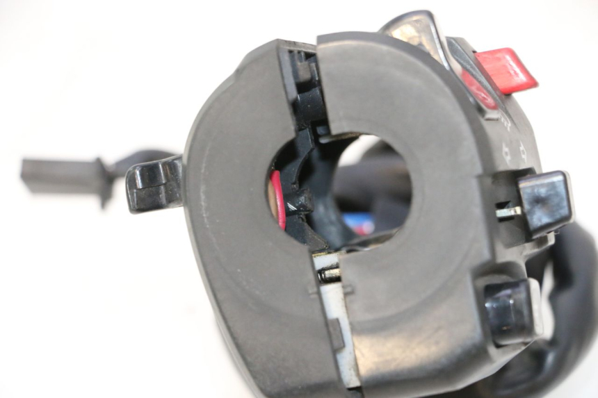 photo de INTERRUPTOR ESQUERDO KAWASAKI ER-6 ER6 N 650 (2005 - 2009) - Zoom do estado de desgaste