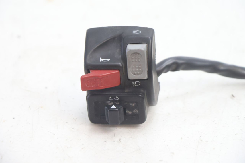 photo de INTERRUPTOR ESQUERDO MBK EVOLIS 80 (1993 - 1999) - Detalhe da peça