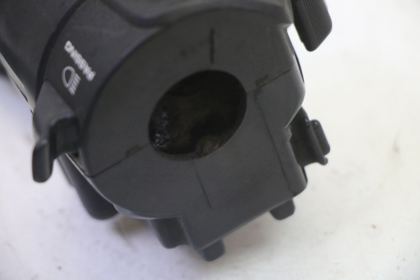 photo de COMANDO ESQUERDO HONDA FES S-WING SWING ABS 125 (2007 - 2015) - Vista geral