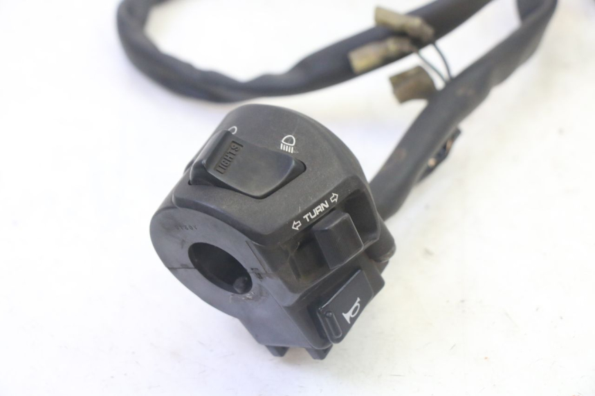 photo de COMANDO ESQUERDO HONDA FES S-WING SWING ABS 125 (2007 - 2015) - Zoom do estado de desgaste