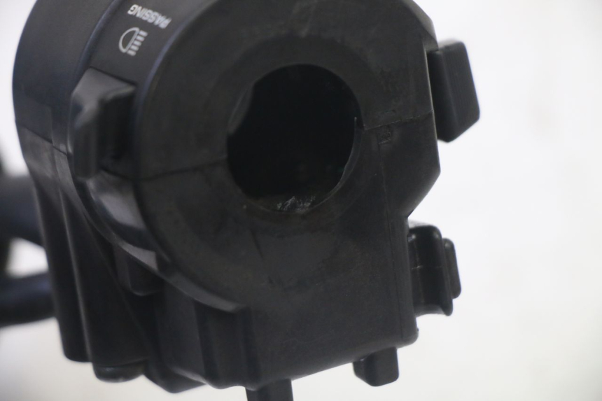 photo de COMANDO ESQUERDO HONDA FES S-WING SWING ABS 125 (2007 - 2015) - Pontos de fixação