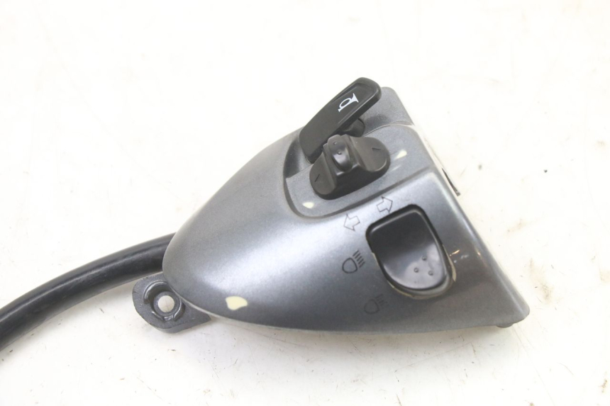 photo de COMANDO ESQUERDO MBK FLAME X 125 (2007 - 2016) - Outro ângulo de visão
