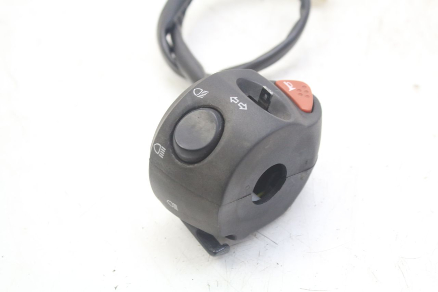 photo de COMANDO ESQUERDO PEUGEOT GEOPOLIS RS 125 (2007 - 2009) - Ampliação técnica