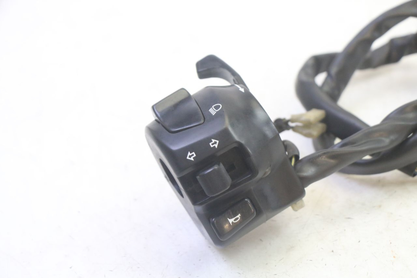photo de COMANDO ESQUERDO SUZUKI GSF N BANDIT 600 (1996 - 1999) - Detalhe da peça
