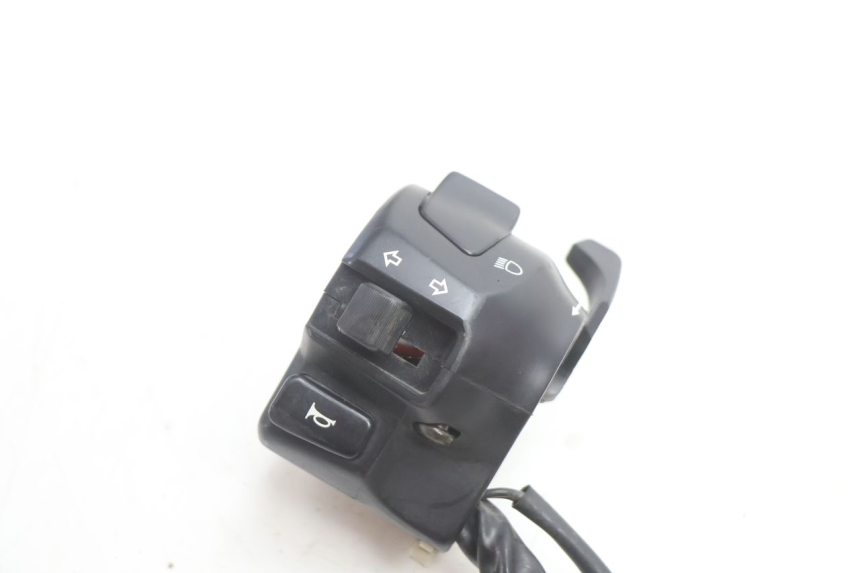 photo de COMUTADOR ESQUERDO SUZUKI GSF N BANDIT 1200 (2001 - 2005) - Zoom do estado de desgaste