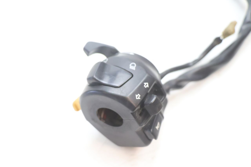photo de COMUTADOR ESQUERDO SUZUKI GSF N BANDIT 1200 (2001 - 2005) - Outro ângulo de visão