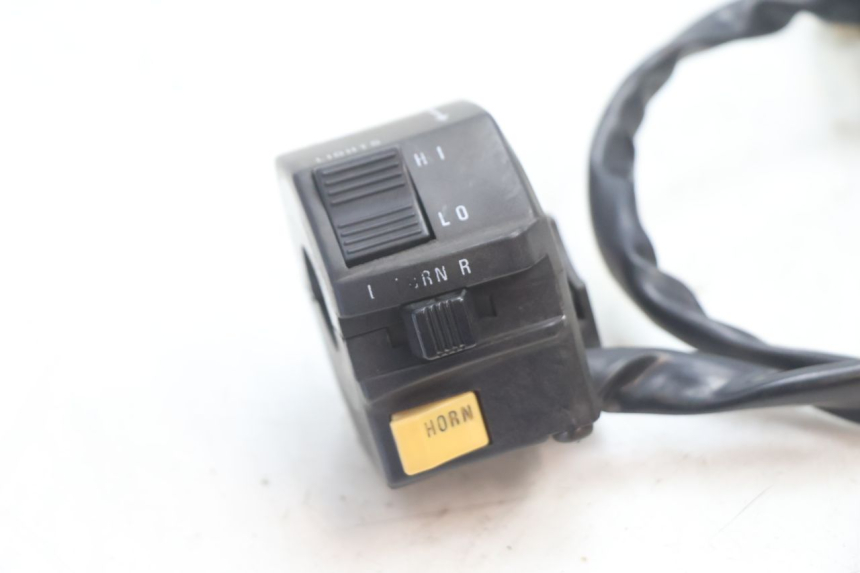 photo de COMUTADOR ESQUERDO SUZUKI GSX F GSXF 750 (1988 - 1998) - Detalhe da peça