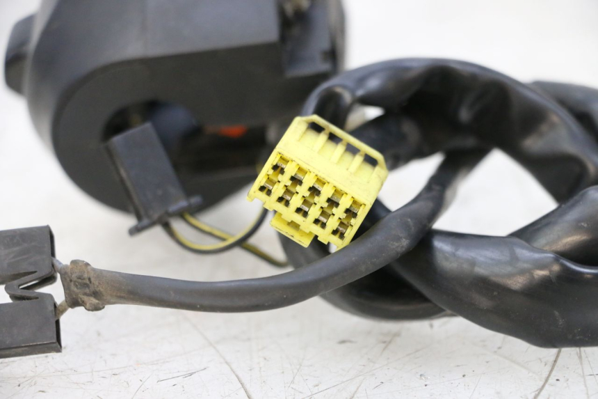 photo de COMANDO ESQUERDO SUZUKI GSXR GSX-R 1000 (2003 - 2004) - Ampliação técnica