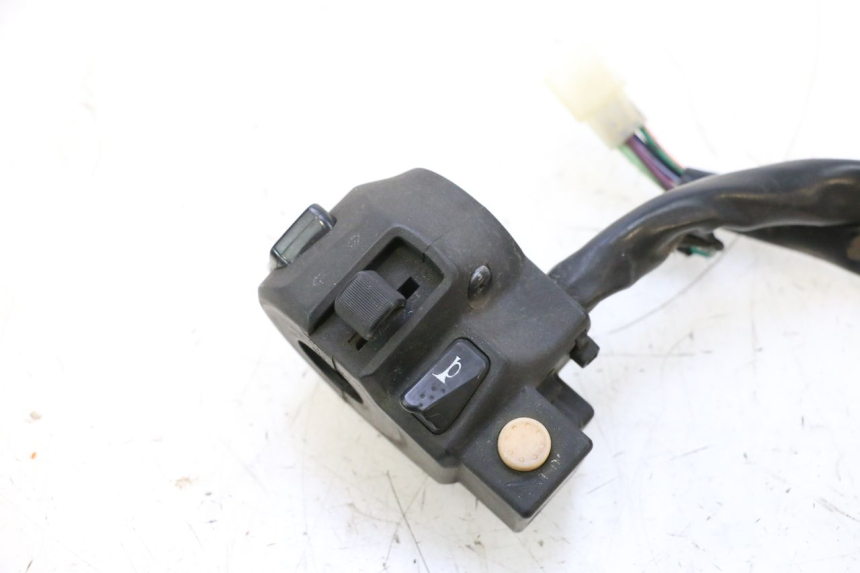 photo de COMANDO ESQUERDO SYM GTS EVO 125 (2009 - 2013) - Detalhe da peça