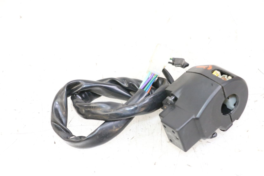photo de COMANDO ESQUERDO SYM JOYMAX 125 (2010 - 2017) - Pontos de fixação