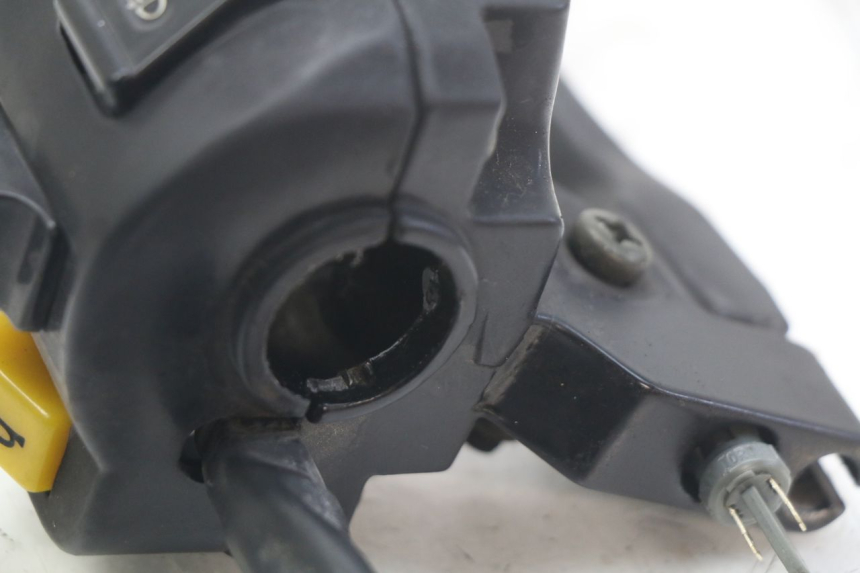 photo de COMANDO ESQUERDO PEUGEOT KISBEE 2T 50 (2010 - 2017) - Outro ângulo de visão