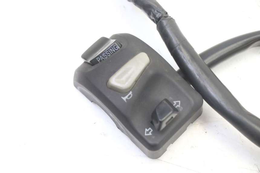 photo de COMANDO ESQUERDO PEUGEOT KISBEE 2T 50 (2018 - 2022) - Detalhe da peça