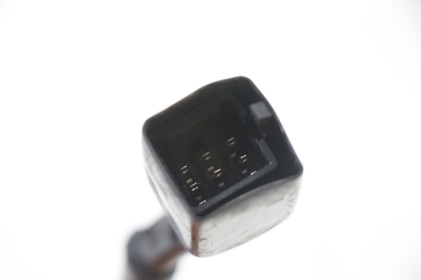 photo de COMANDO ESQUERDO PEUGEOT KISBEE 2T 50 (2018 - 2022) - Pontos de fixação