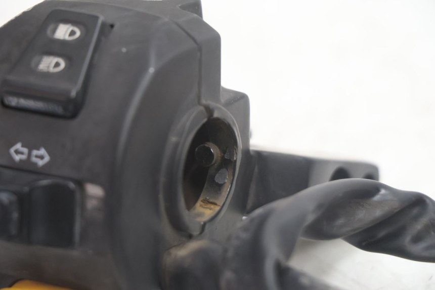 photo de COMANDO ESQUERDO PEUGEOT KISBEE 2T 50 (2010 - 2017) - Outro ângulo de visão